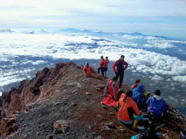 Hiking Gunung Kerinci